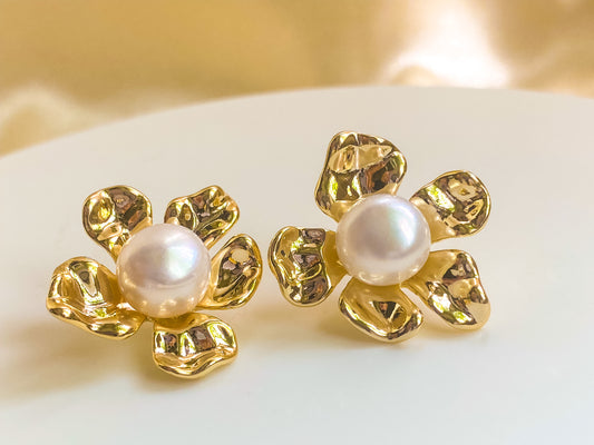 Gold_Pearl_Flower_Earrings_Front